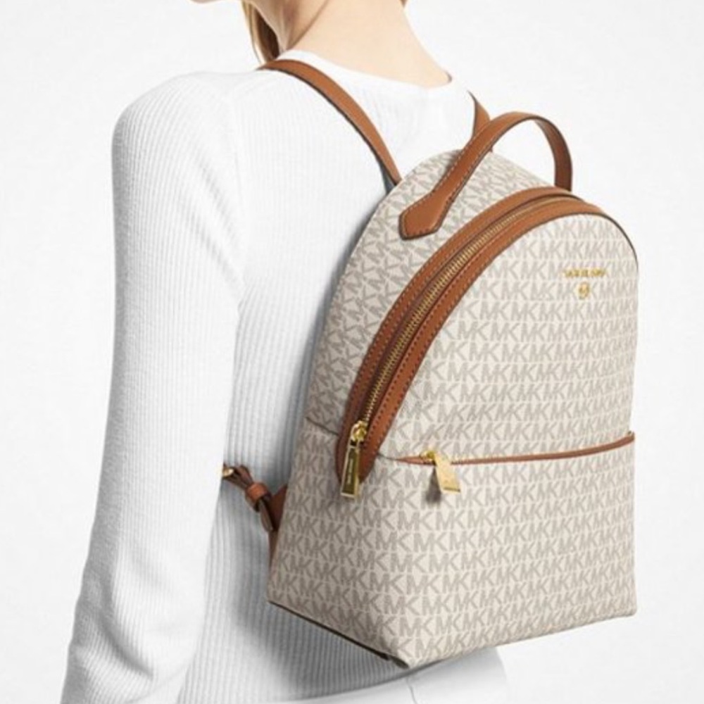 Michael Kors Womens Valerie Medium Logo Backpack 30F2G9VB2B-149 (Vanilla)
NWT - Picture 10 of 16